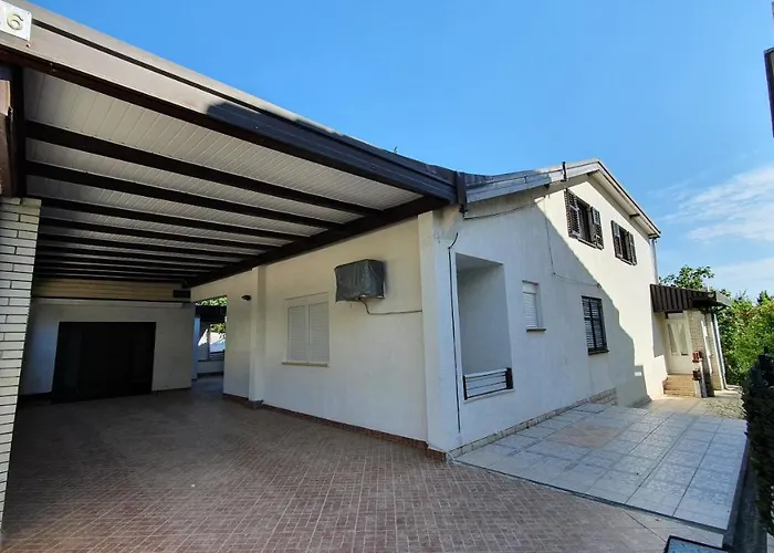 Apartments Karlos